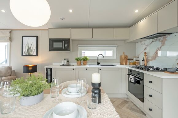 Premium Hot Tub 4 bedroom Holiday Home sleeps 8 - Cornish Meadows Holiday Park, Hayle