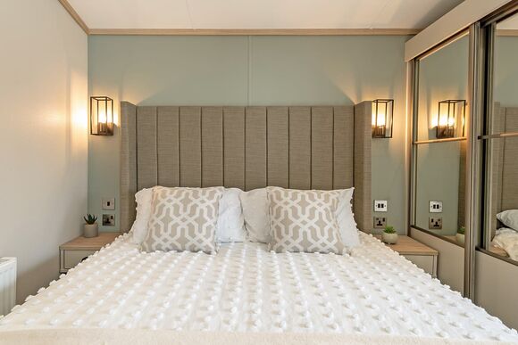 Premium Hot Tub 4 bedroom Holiday Home sleeps 8 - Cornish Meadows Holiday Park, Hayle