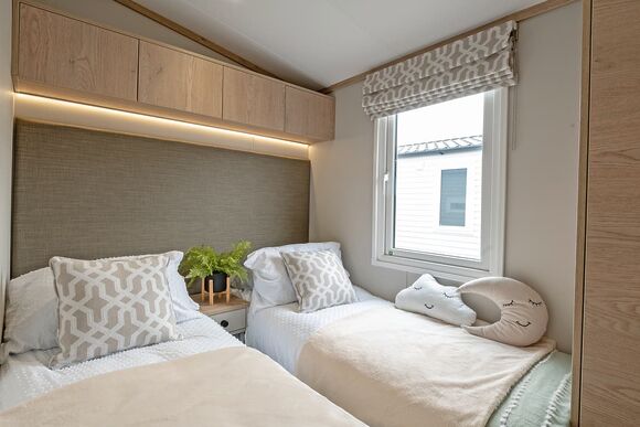 Premium Hot Tub 4 bedroom Holiday Home sleeps 8 - Cornish Meadows Holiday Park, Hayle