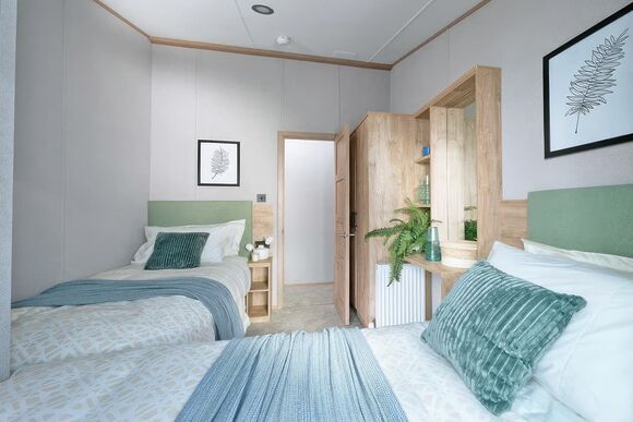 Exclusive Hot Tub 2 bedroom Holiday Home sleeps 4 - Cornish Meadows Holiday Park, Hayle