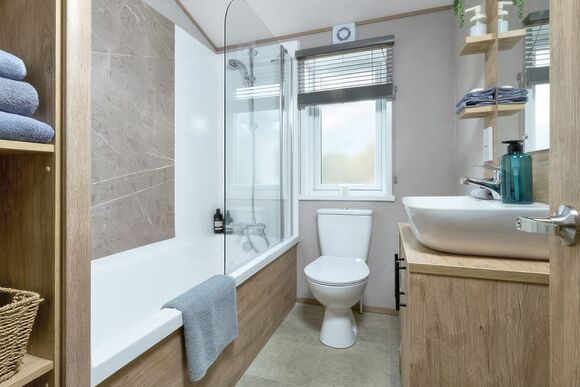 Exclusive Hot Tub 2 bedroom Holiday Home sleeps 4 - Cornish Meadows Holiday Park, Hayle