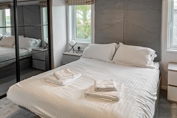 Exclusive Lodge 3 Bed (Pet) - Padstow Holiday Village, Padstow