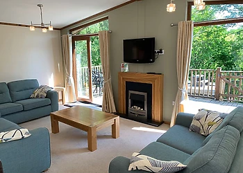 Classic Lodge Hot Tub