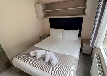 Comfort Plus Caravan Hot Tub 2 - Devon Hills Holiday Park, Paignton