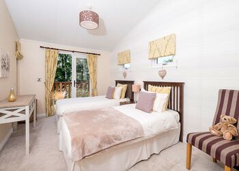 Superior Lodge Hot Tub 4 - Devon Hills Holiday Park, Paignton