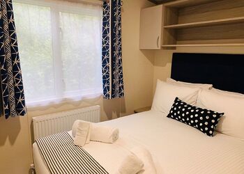 Comfort Caravan Hot Tub 4 - Devon Hills Holiday Park, Paignton