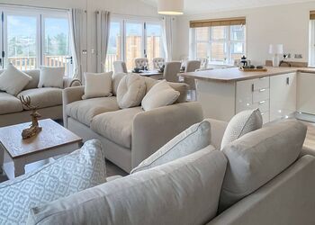 Comfort plus lodge 8 Hot tub - Devon Hills Holiday Park, Paignton