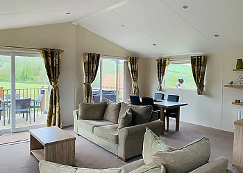 Comfort Lodge Hot Tub 4 