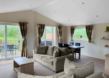 Comfort Lodge Hot Tub 4 - Devon Hills Holiday Park, Paignton