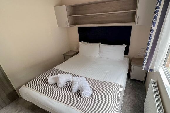 Comfort Caravan Hot Tub 2 - Devon Hills Holiday Park, Paignton