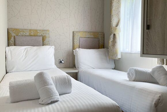 Superior Holiday Home Hot Tub 4 - Devon Hills Holiday Park, Paignton