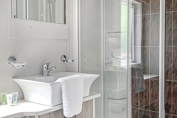 Superior Holiday Home Hot Tub 6 - Devon Hills Holiday Park, Paignton