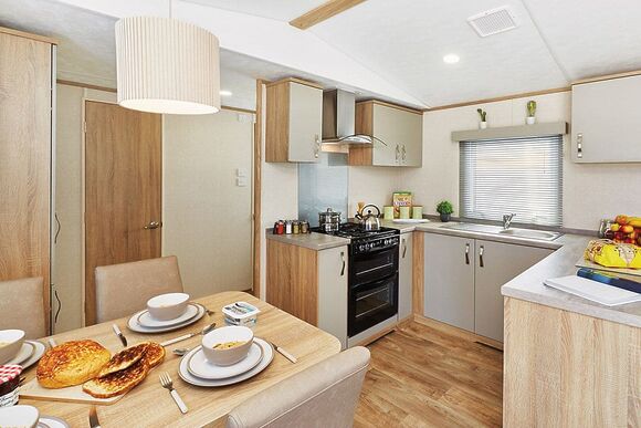Comfort Caravan Hot Tub 4 - Devon Hills Holiday Park, Paignton