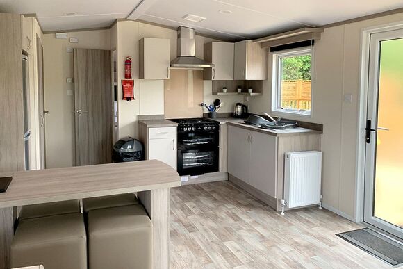 Comfort Caravan Hot Tub 4 - Devon Hills Holiday Park, Paignton
