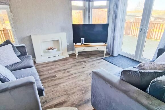 Comfort Plus Lodge  6 - Devon Hills Holiday Park, Paignton