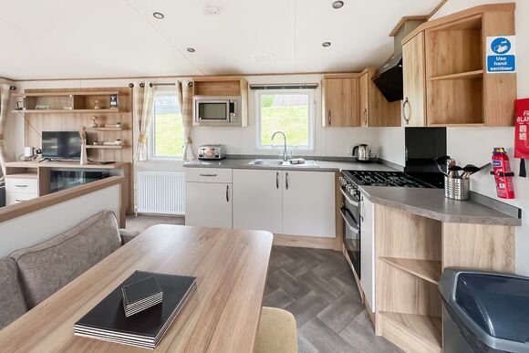 Comfort Holiday Home 6 - Devon Hills Holiday Park, Paignton