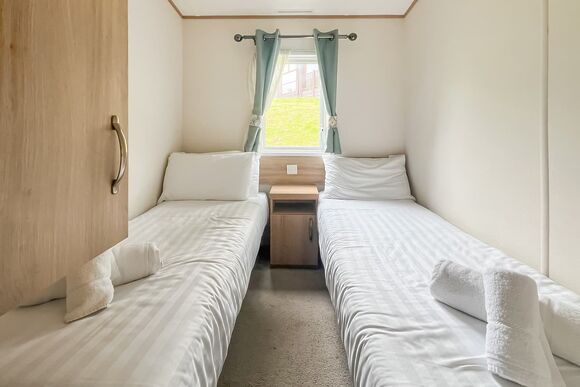 Comfort Holiday Home 6 - Devon Hills Holiday Park, Paignton