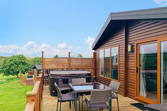 Comfort Lodge Hot Tub 4 - Devon Hills Holiday Park, Paignton