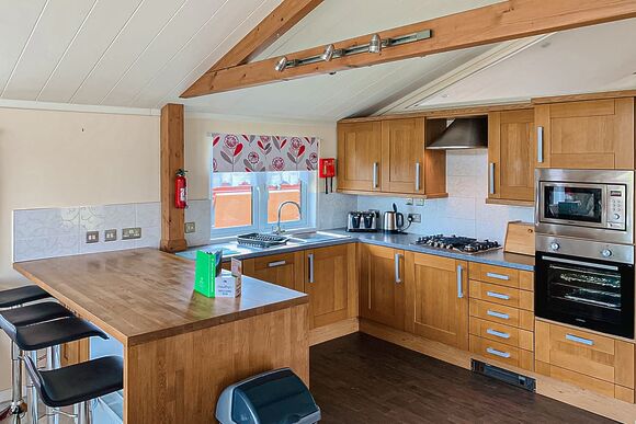 Comfort Lodge 4 - Devon Hills Holiday Park, Paignton