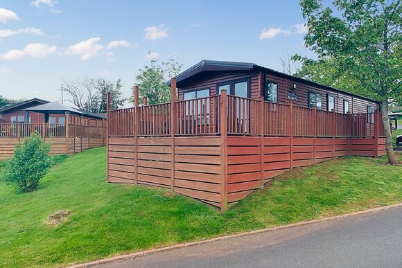 Superior Holiday Home 4 - Devon Hills Holiday Park, Paignton