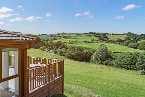 Classic Lodge (Nearly New) 