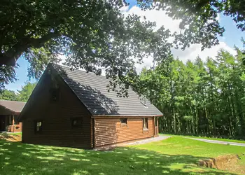 Pantglas Hall Lodges, Llandeilo, Nr Carmarthen