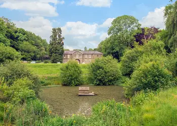 Pantglas Hall Lodges, Llandeilo, Nr Carmarthen