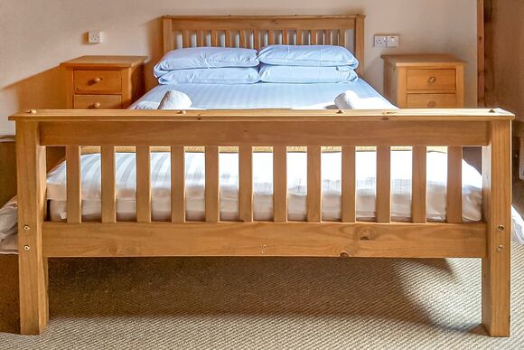 Powys Lodge - Pantglas Hall Lodges, Llandeilo, Nr Carmarthen