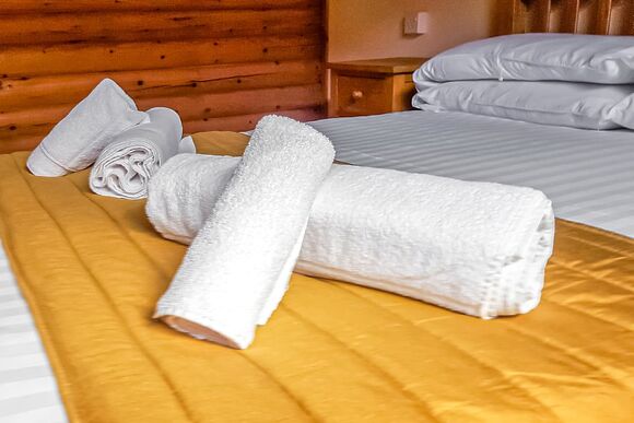 Powys Lodge - Pantglas Hall Lodges, Llandeilo, Nr Carmarthen