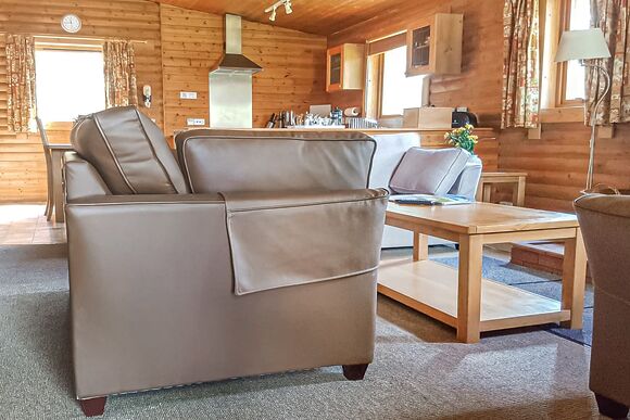 Dyfed Lodge - Pantglas Hall Lodges, Llandeilo, Nr Carmarthen