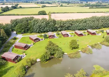Paradise Lakeside Lodges photo 1