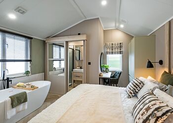 Kingfisher Lodge - Paradise Lakeside Lodges, Storwood, York