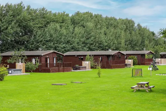 Paradise Lakeside Lodges
