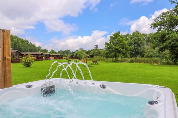 Paradise Lakeside Lodges