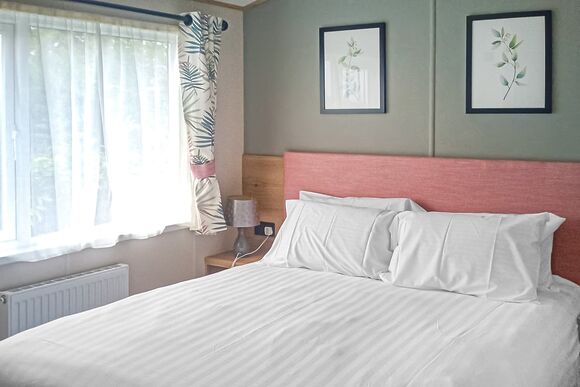 Diamond Lodge 20 Sleeps 8 - Parc Farm Holiday Park, Mold