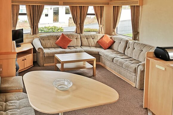 Silver Plus 3 Dogs Allowed Sleeps 6 - Parc Farm Holiday Park, Mold