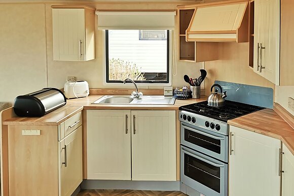 Silver Plus 3 Dogs Allowed Sleeps 6 - Parc Farm Holiday Park, Mold