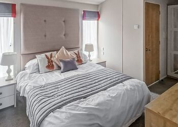 Red Oak Lodge - Parmontley Hall Lodges, Whitfield, Hexham
