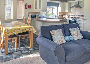 Cupola Lodge - Parmontley Hall Lodges, Whitfield, Hexham