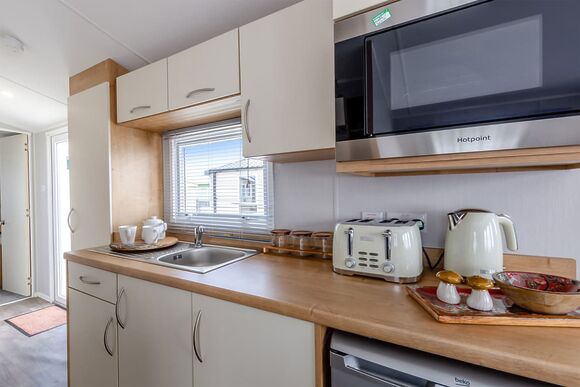 Bronze Caravan with parking 4, Bronze Caravan with parking 4 P - Barmston Beach, Nr Bridlington, East Yorkshire