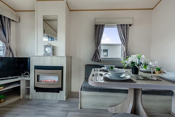 Bronze Caravan with parking 8 - Barmston Beach, Nr Bridlington, East Yorkshire