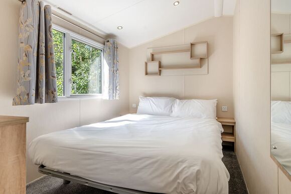 Gold Caravan, parking, ensuite, decking & SV - Barmston Beach, Nr Bridlington, East Yorkshire