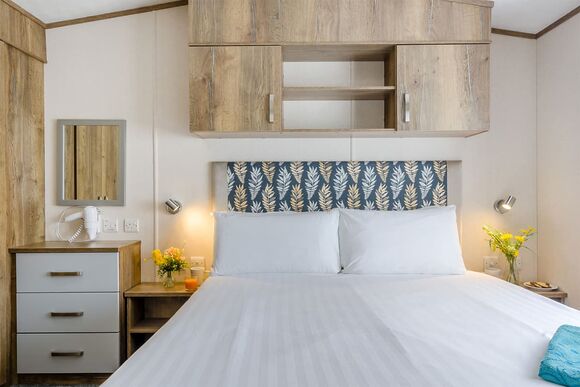 Gold Premium Caravan, parking, ensuite & decking - Barmston Beach, Nr Bridlington, East Yorkshire