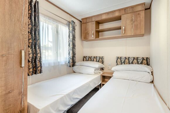 Gold Premium Caravan with parking & decking - Barmston Beach, Nr Bridlington, East Yorkshire