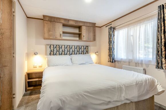 Gold Premium Caravan, parking, ensuite, deck & SV - Barmston Beach, Nr Bridlington, East Yorkshire