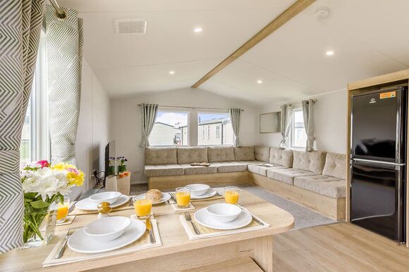 Silver Caravan with parking 6 - Barmston Beach, Nr Bridlington, East Yorkshire