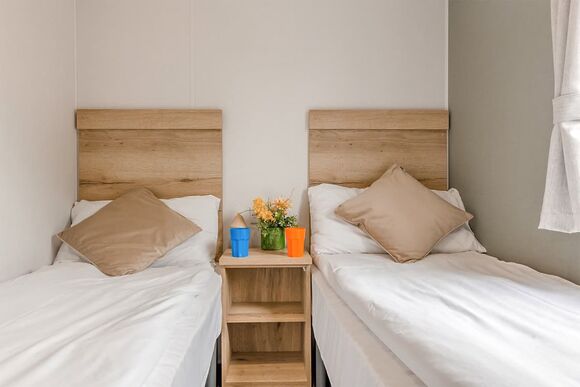 Silver Caravan with parking 6 P, Silver Caravan with parking 6 - Barmston Beach, Nr Bridlington, East Yorkshire