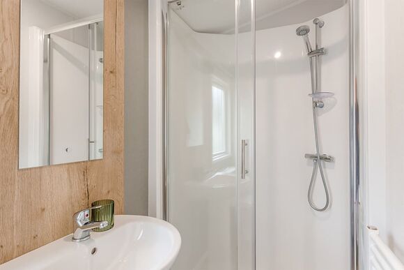 Silver Caravan with parking 6 P, Silver Caravan with parking 6 - Barmston Beach, Nr Bridlington, East Yorkshire