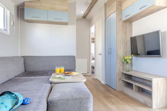 Silver Caravan with parking & decking, Silver Caravan with parking & decking P - Barmston Beach, Nr Bridlington, East Yorkshire