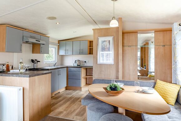 Silver Caravan with parking & decking 8, Silver Caravan with parking & decking 8 P - Barmston Beach, Nr Bridlington, East Yorkshire
